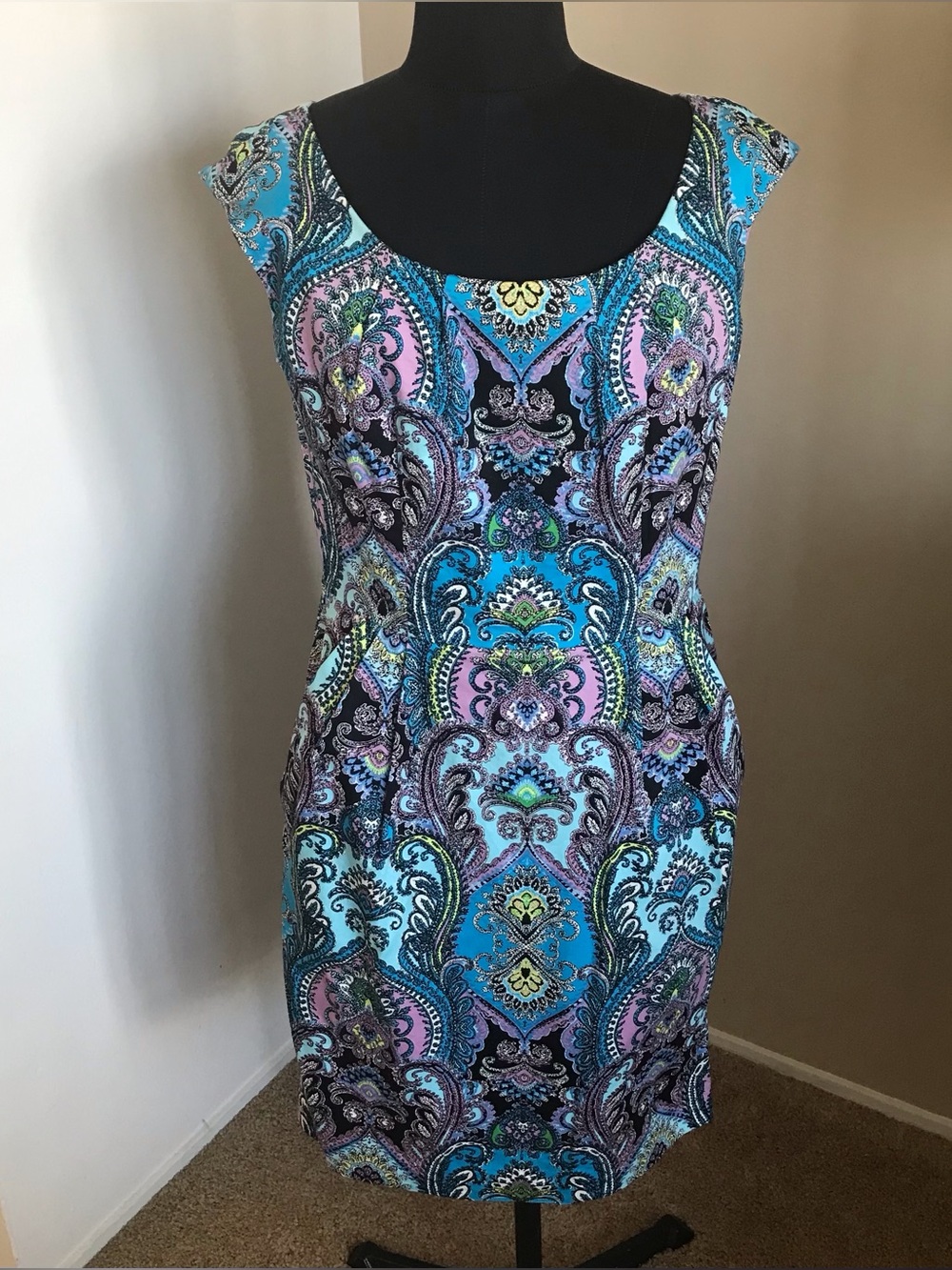 NY&Co Paisley print dress  size 8 side pockets Lined